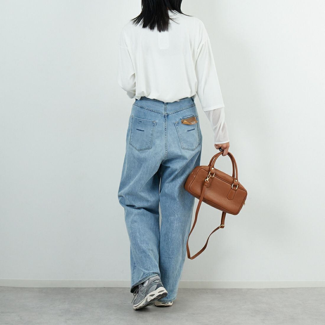 Maison de L'allure [メゾン ドゥ ラリュール] シアーレイヤード 裾ラウンドプルオーバー [M25132008] 02 OFF &&モデル身長：167cm 着用サイズ：F&&