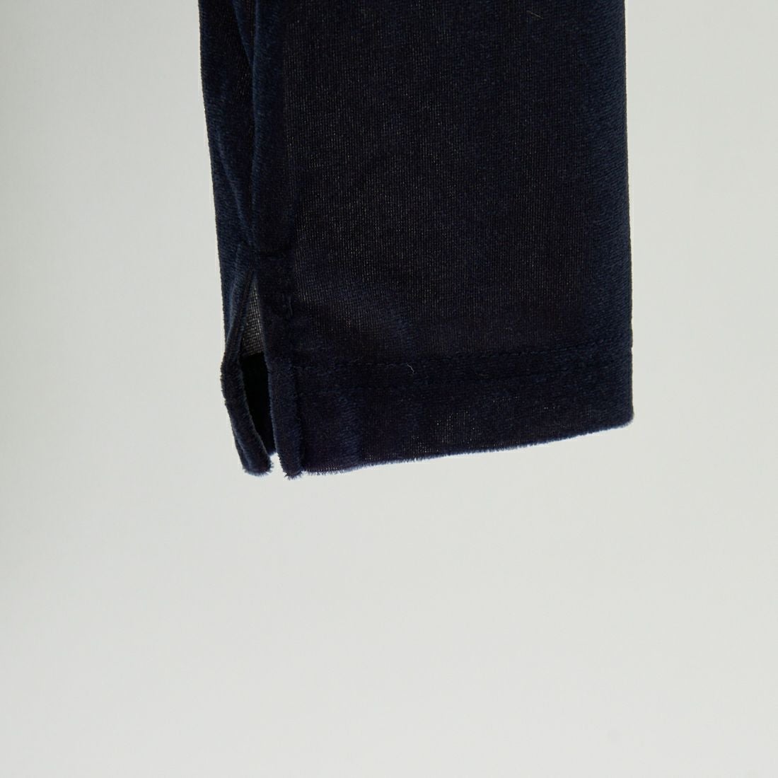 hwyl [ヒュイル] ベロアシャツ [55285554] ﾈｲﾋﾞｰ &&モデル身長：167cm 着用サイズ：2&&