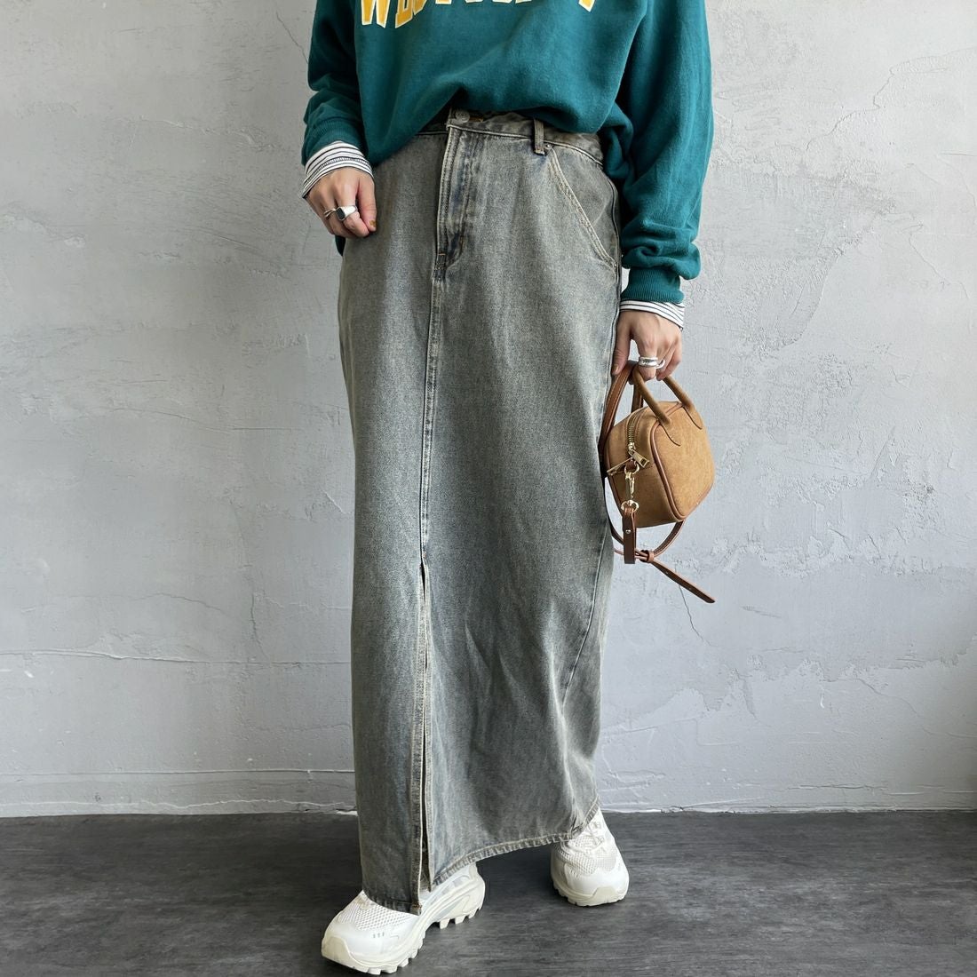 Jeans Factory Clothes [ジーンズファクトリークローズ] コットンデニムナロースカート [JFC-254-066] T.ACID BLU &&モデル身長：158cm 着用サイズ：M&&