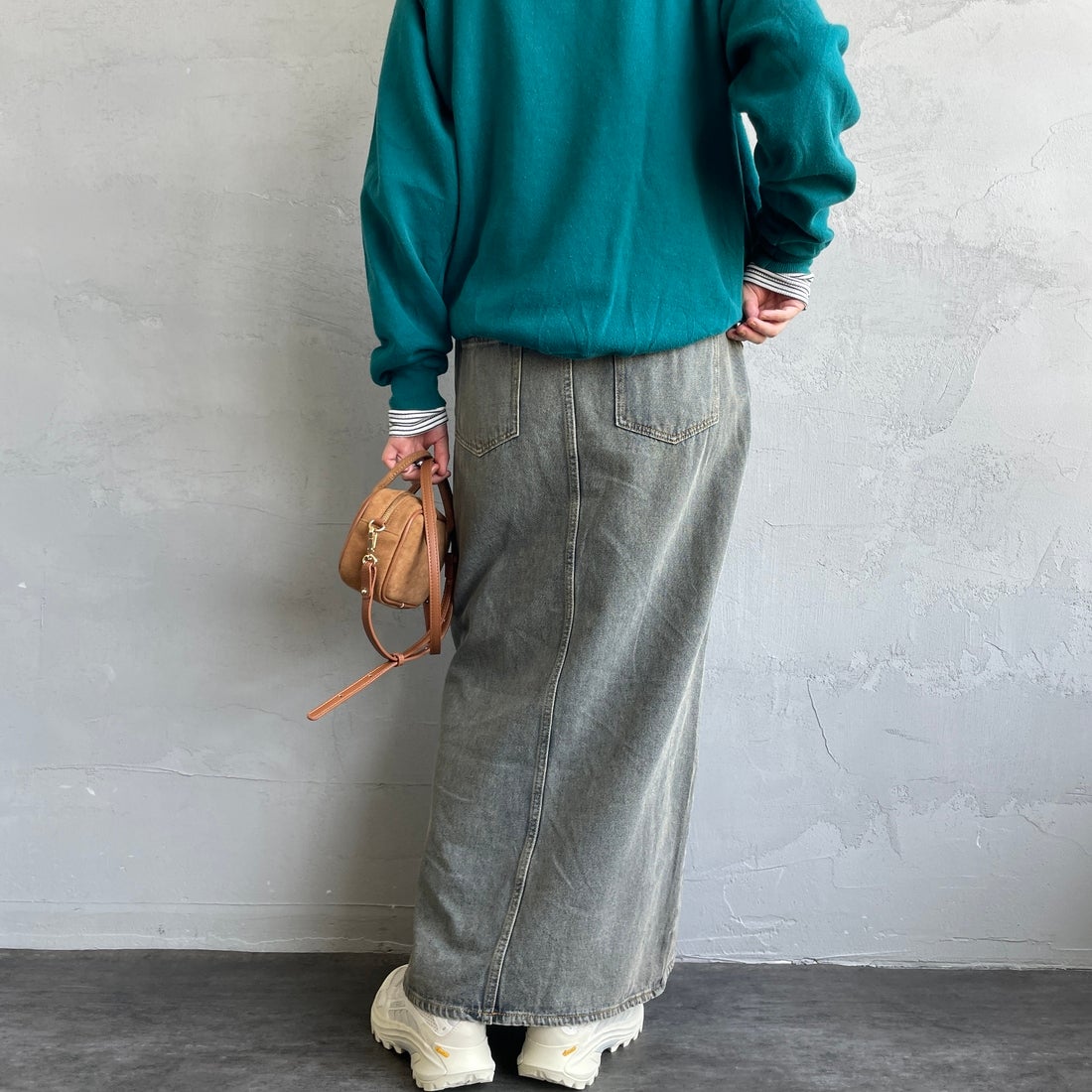Jeans Factory Clothes [ジーンズファクトリークローズ] コットンデニムナロースカート [JFC-254-066] T.ACID BLU &&モデル身長：158cm 着用サイズ：M&&