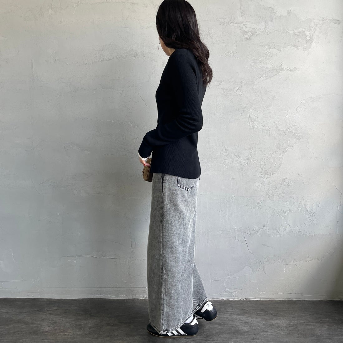 Jeans Factory Clothes [ジーンズファクトリークローズ] コットンデニムナロースカート [JFC-254-066] ACID BLACK &&モデル身長：160cm 着用サイズ：XS&&