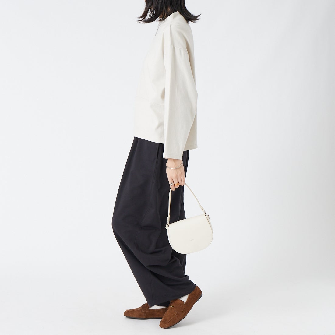 Commencement [コメンスメント] ボトルネックロングスリーブTシャツ [C-286] SILVER &&モデル身長：162cm 着用サイズ：F&&