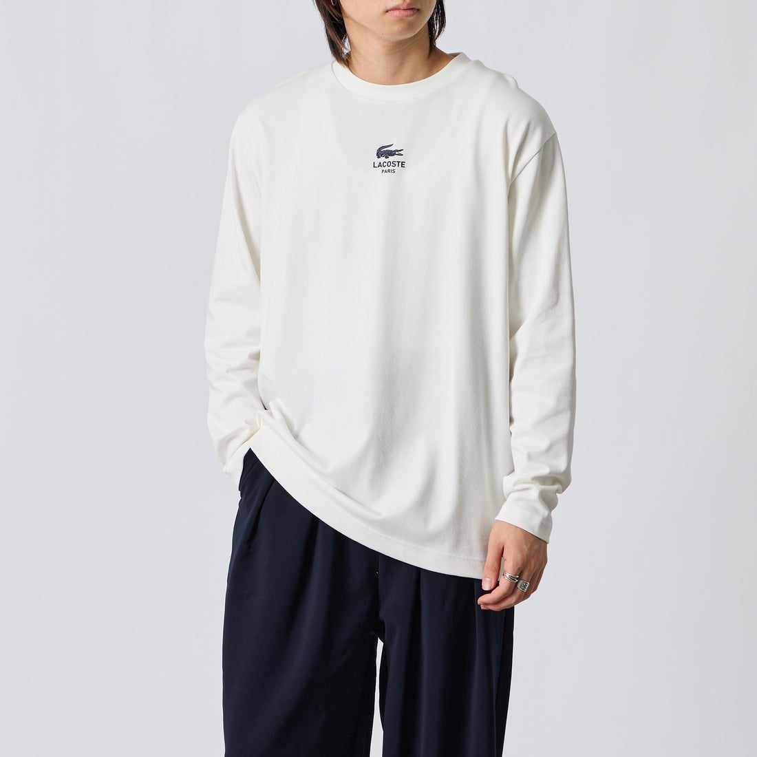 LACOSTE [ラコステ] PARISロゴ ヘビーオンスTシャツ [TH9396] 70V WHITE &&モデル身長：177cm 着用サイズ：4&&