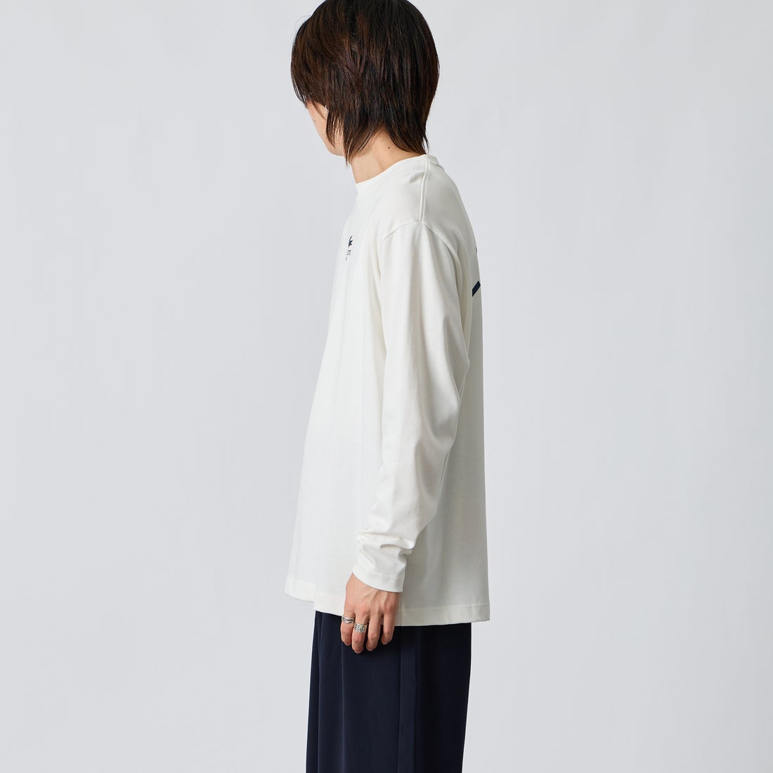 LACOSTE [ラコステ] PARISロゴ ヘビーオンスTシャツ [TH9396] 70V WHITE &&モデル身長：177cm 着用サイズ：4&&