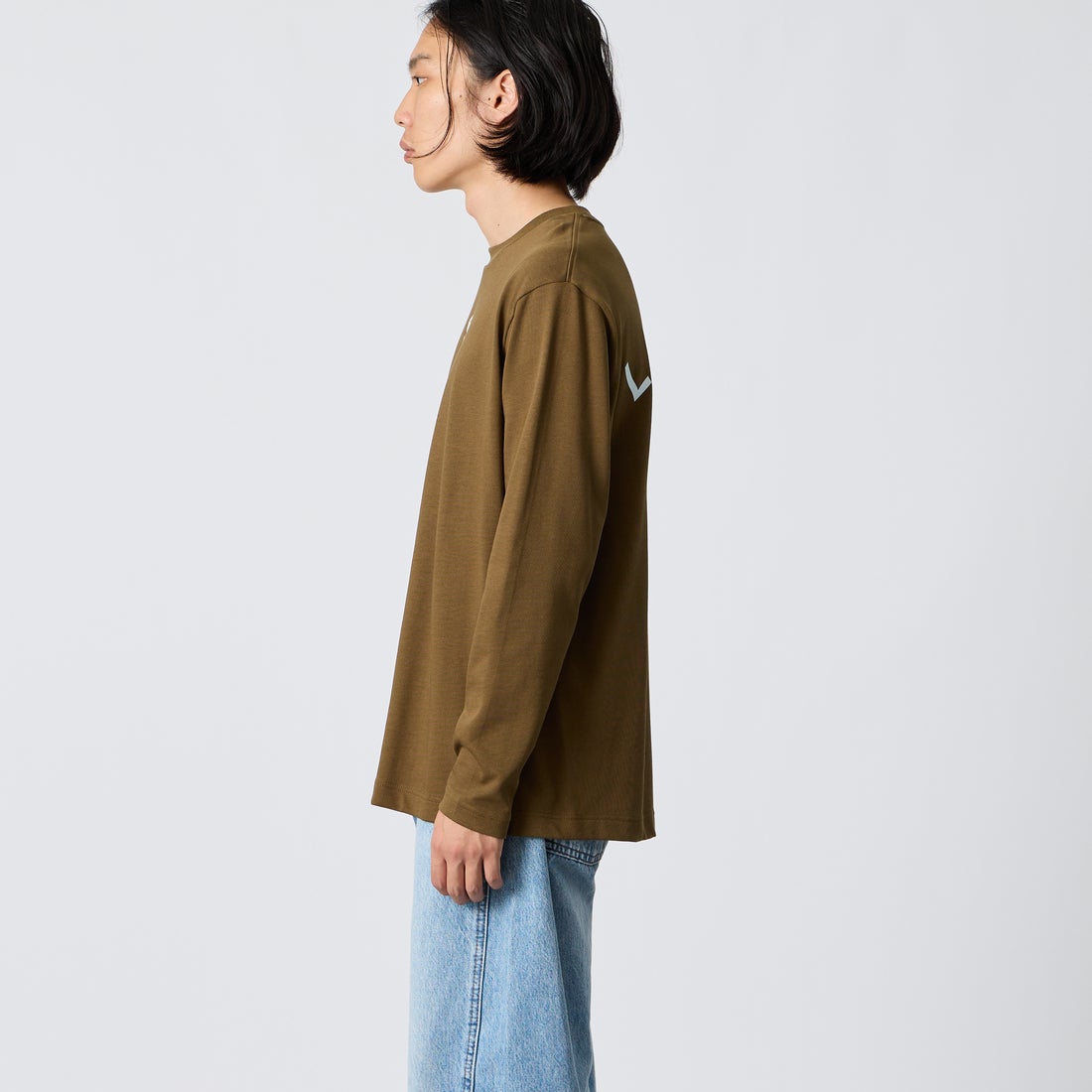 LACOSTE [ラコステ] PARISロゴ ヘビーオンスTシャツ [TH9396] DPD BROWN &&モデル身長：175cm 着用サイズ：3&&