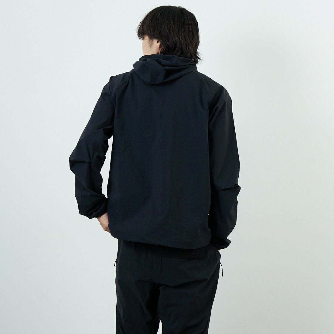 NIKE [ナイキ] ウィンドランナー フルジップウーブンジャケット [HM7152] 010 ﾌﾞﾗｯｸ &&モデル身長：179cm 着用サイズ：M&&