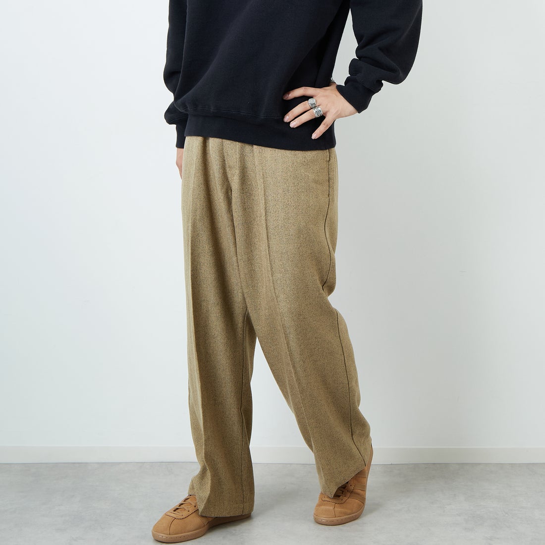 BEIGE&&モデル身長：179cm 着用サイズ：XL&&