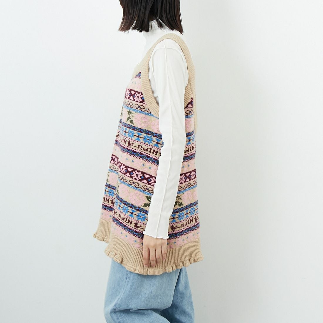 RhodolirioN [ロドリリオン] フェアアイルエプロンベスト [RV1060] A BEIGE &&モデル身長：162cm 着用サイズ：ONE SIZE&&