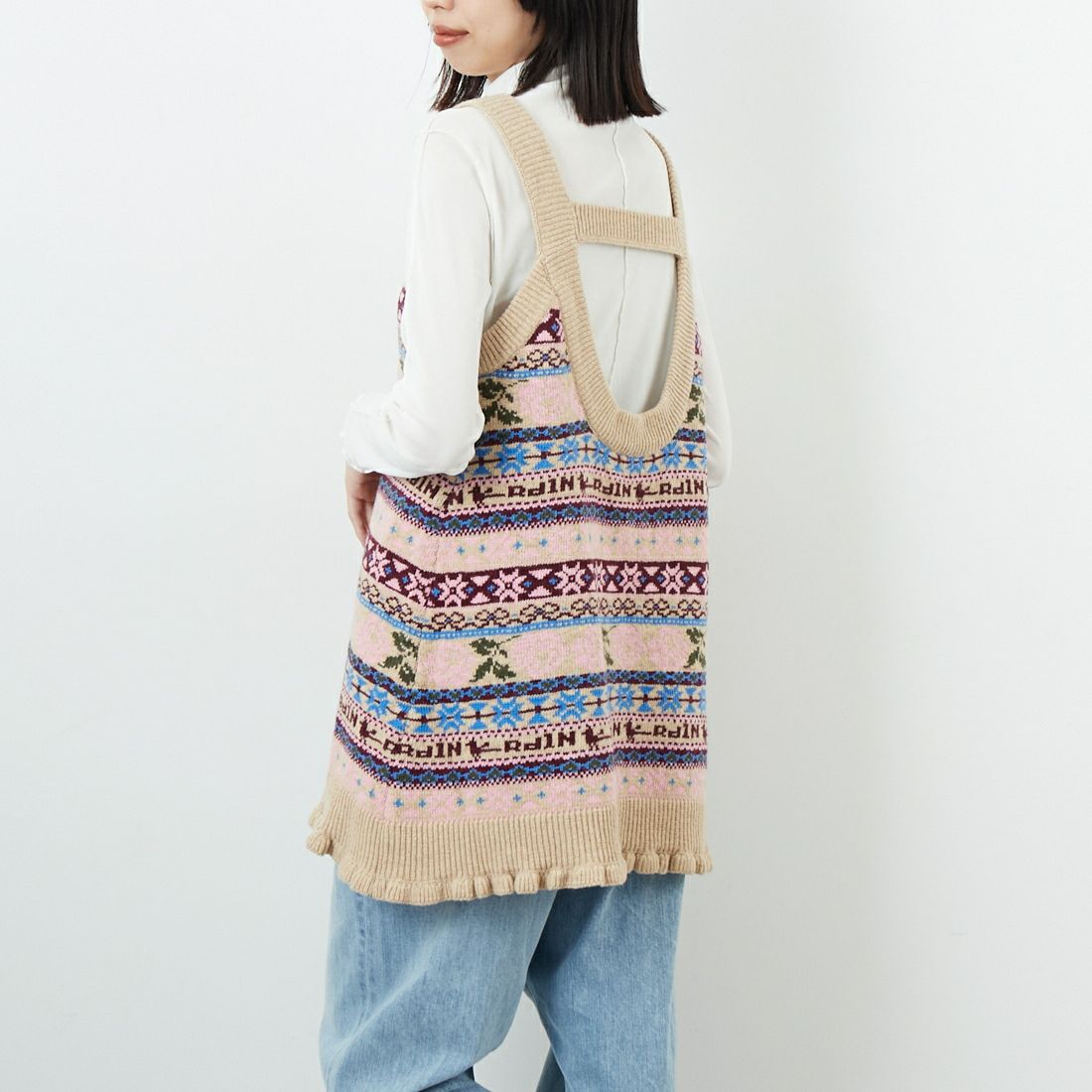 RhodolirioN [ロドリリオン] フェアアイルエプロンベスト [RV1060] A BEIGE &&モデル身長：162cm 着用サイズ：ONE SIZE&&