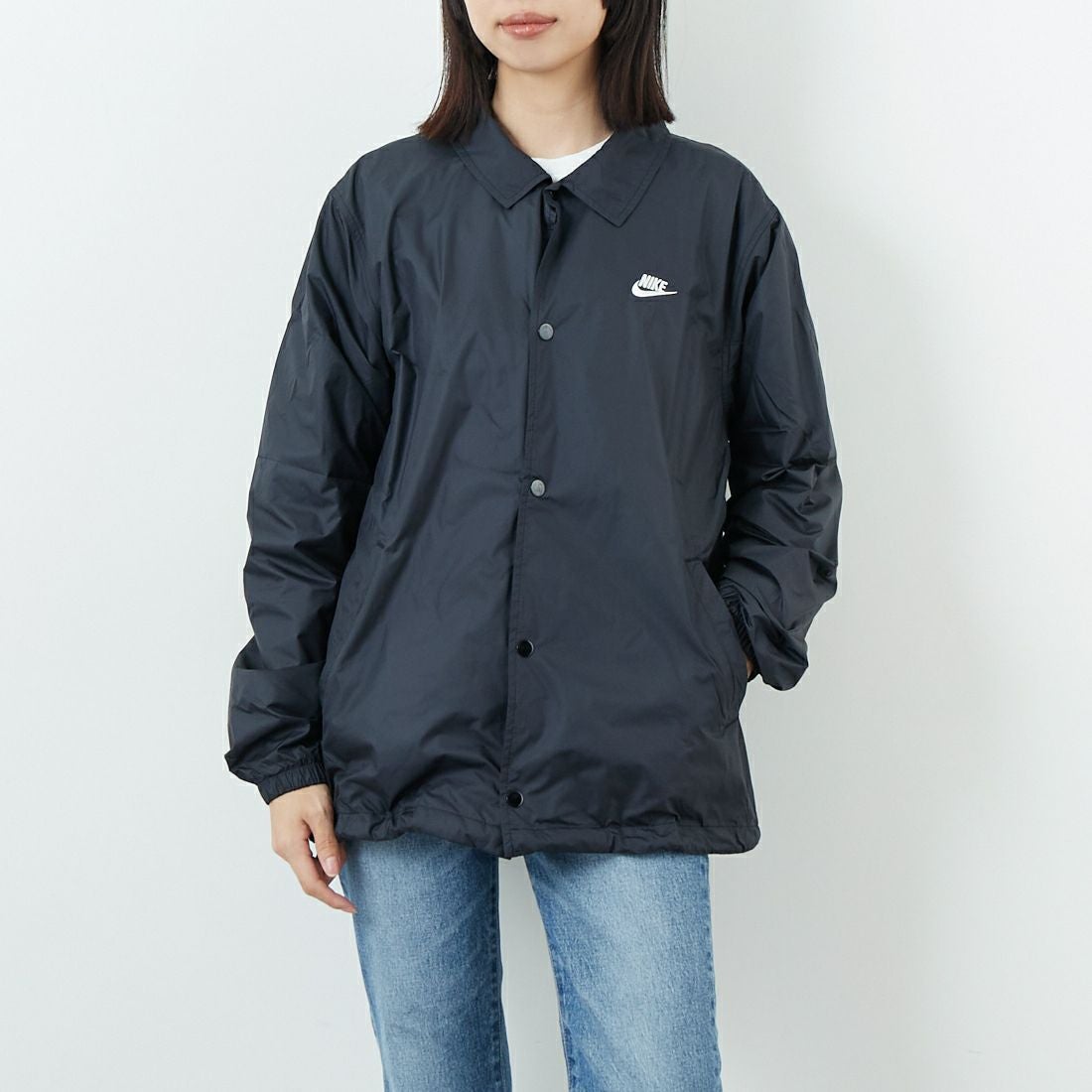 NIKE [ナイキ] コーチジャケット [FN3317] 010 ﾌﾞﾗｯｸ &&モデル身長：162cm 着用サイズ：S&&
