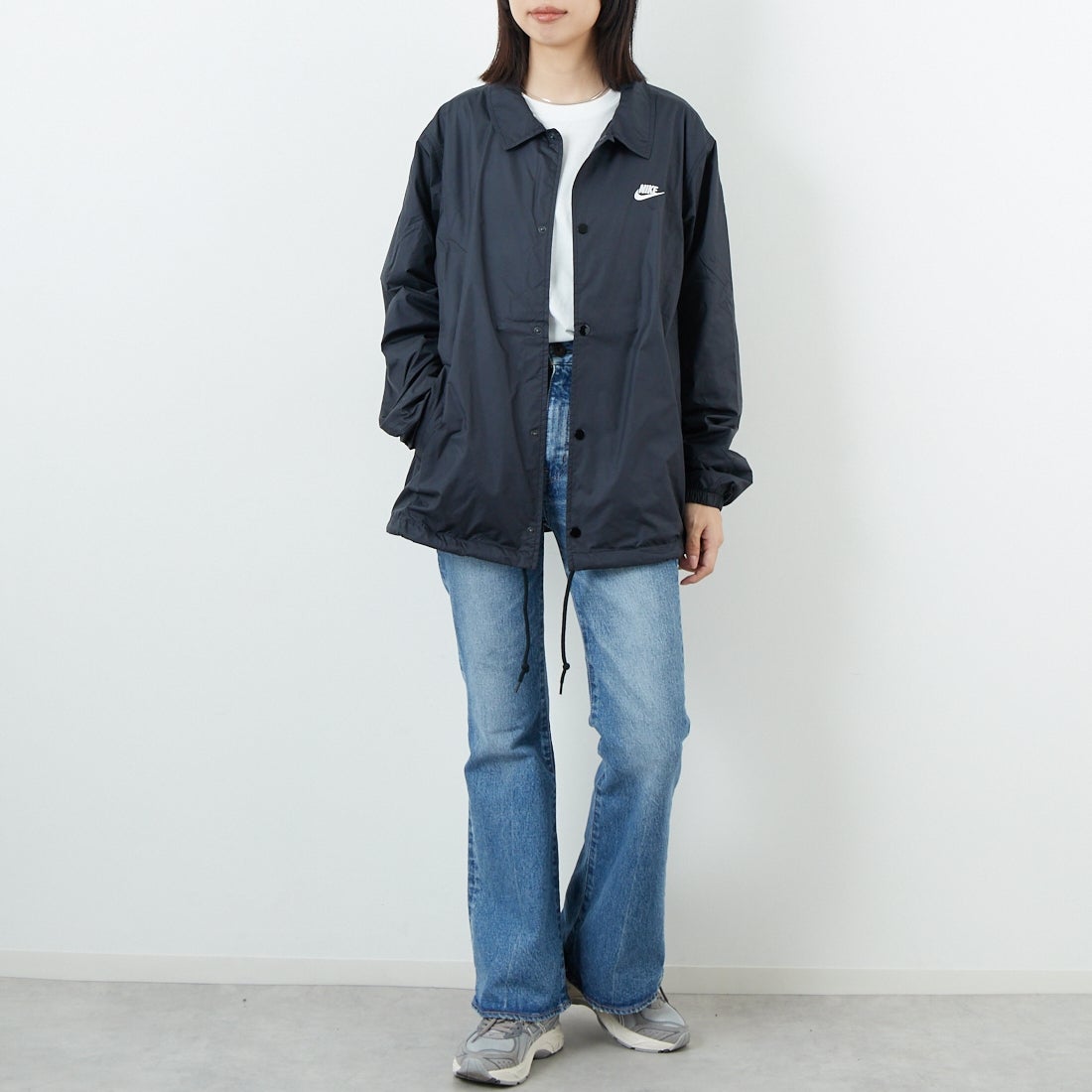 NIKE [ナイキ] コーチジャケット [FN3317] 010 ﾌﾞﾗｯｸ &&モデル身長：162cm 着用サイズ：S&&