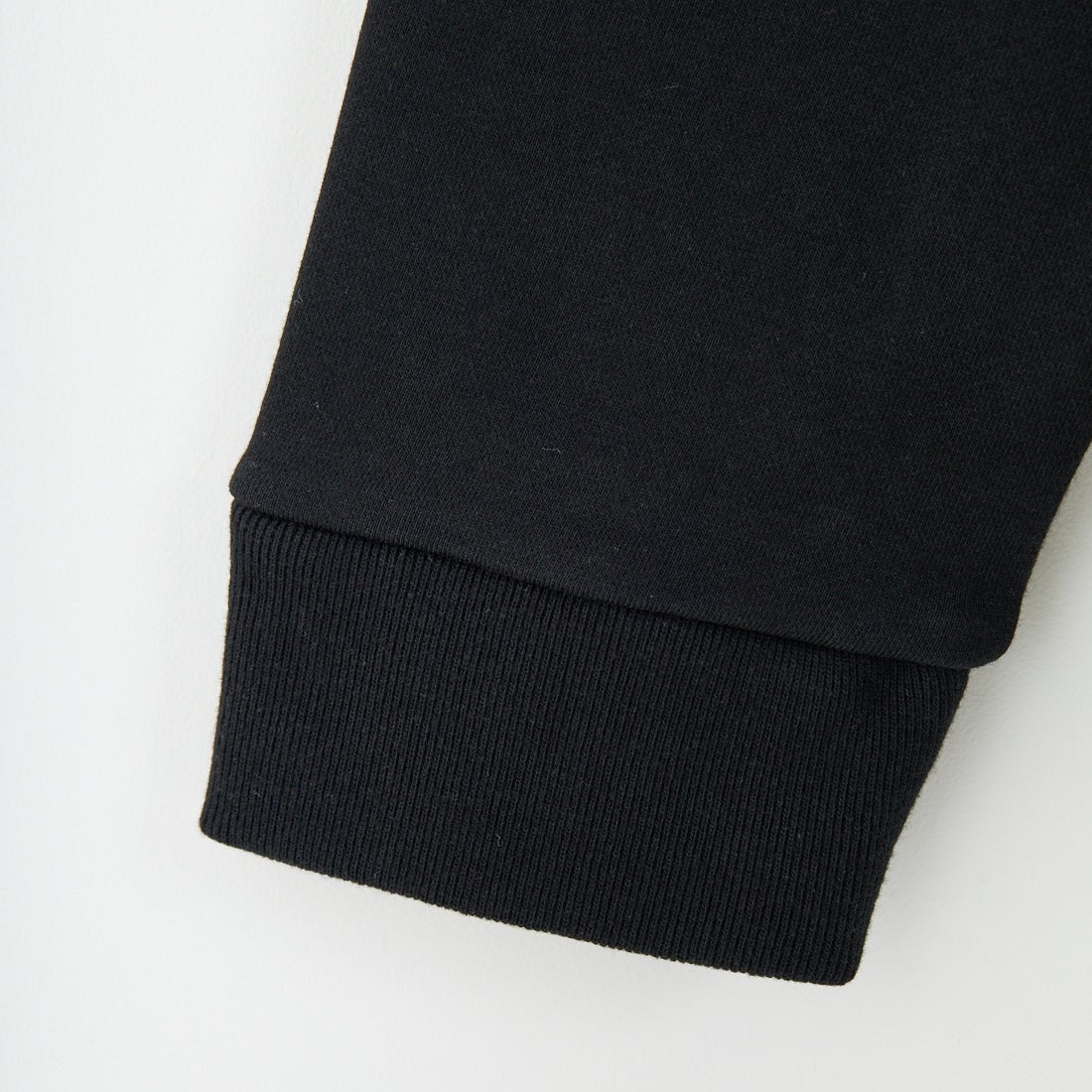 A.P.C. [アー・ペー・セー] Alfred クルーネックスウェット [MOLLETON-ALFRED] 99 NOIR