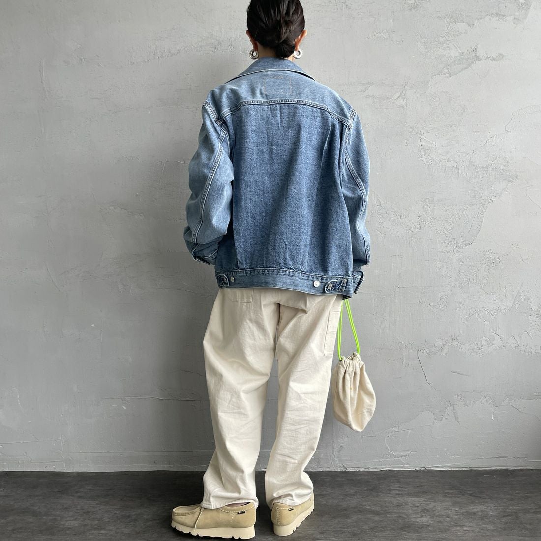 LEVI'S [リーバイス] TYPE2 トラッカージャケット [A7632-00] 14 BLUE SK &&モデル身長：150cm 着用サイズ：S&&