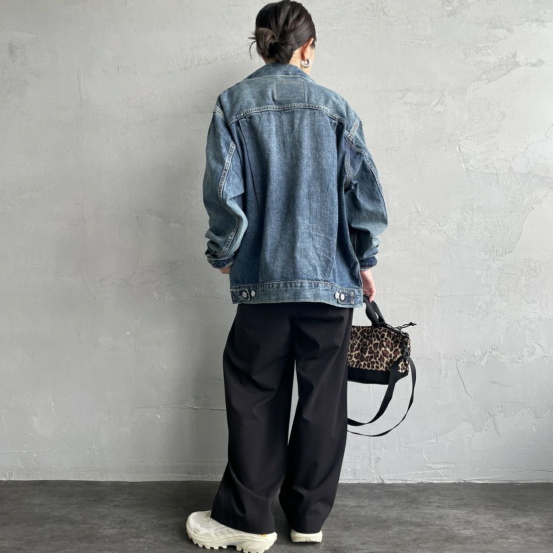LEVI'S [リーバイス] TYPE2 トラッカージャケット [A7632-00] 13 GLOOMY &&モデル身長：150cm 着用サイズ：S&&