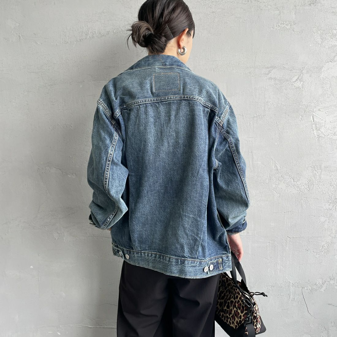 LEVI'S [リーバイス] TYPE2 トラッカージャケット [A7632-00] 13 GLOOMY &&モデル身長：150cm 着用サイズ：S&&