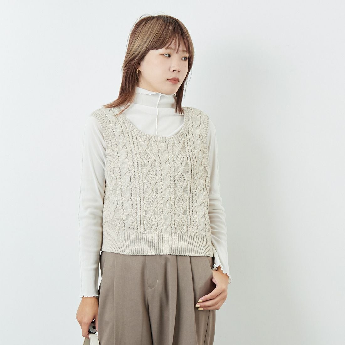 Jf Ready Made [ジェイエフレディメイド] 2WAYケーブルニットベスト [3105201] 711 Lﾍﾞｰｼﾞ &&モデル身長：167cm 着用サイズ：F&&