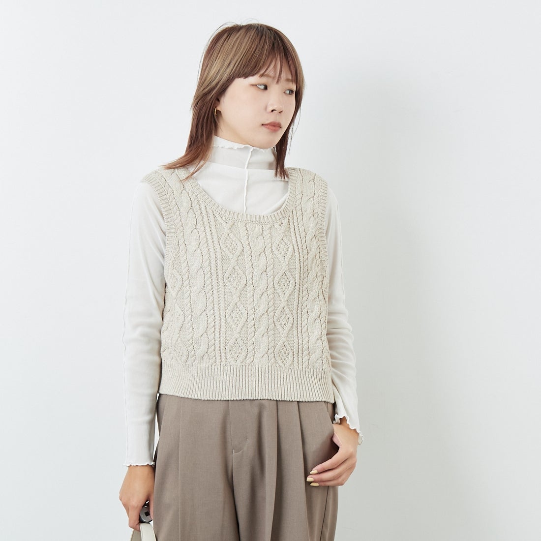 Jf Ready Made [ジェイエフレディメイド] 2WAYケーブルニットベスト [3105201] 711 Lﾍﾞｰｼﾞ &&モデル身長：167cm 着用サイズ：F&&