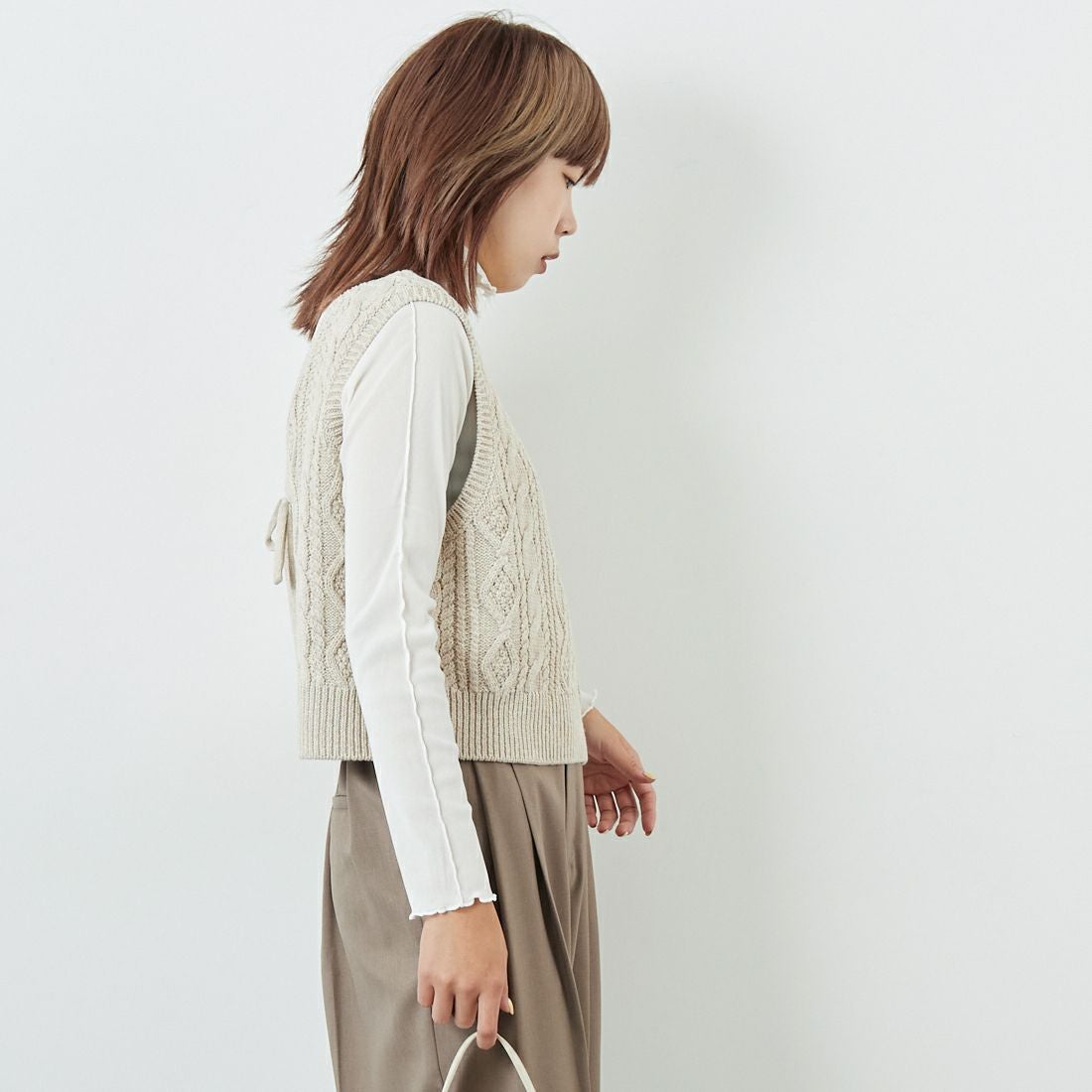 Jf Ready Made [ジェイエフレディメイド] 2WAYケーブルニットベスト [3105201] 711 Lﾍﾞｰｼﾞ &&モデル身長：167cm 着用サイズ：F&&