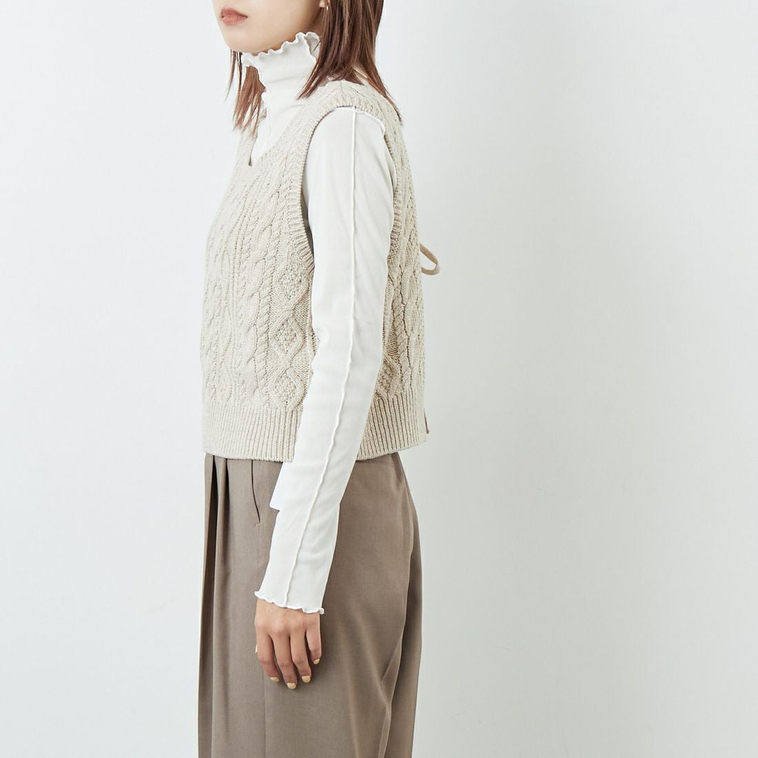 Jf Ready Made [ジェイエフレディメイド] 2WAYケーブルニットベスト [3105201] 711 Lﾍﾞｰｼﾞ &&モデル身長：167cm 着用サイズ：F&&