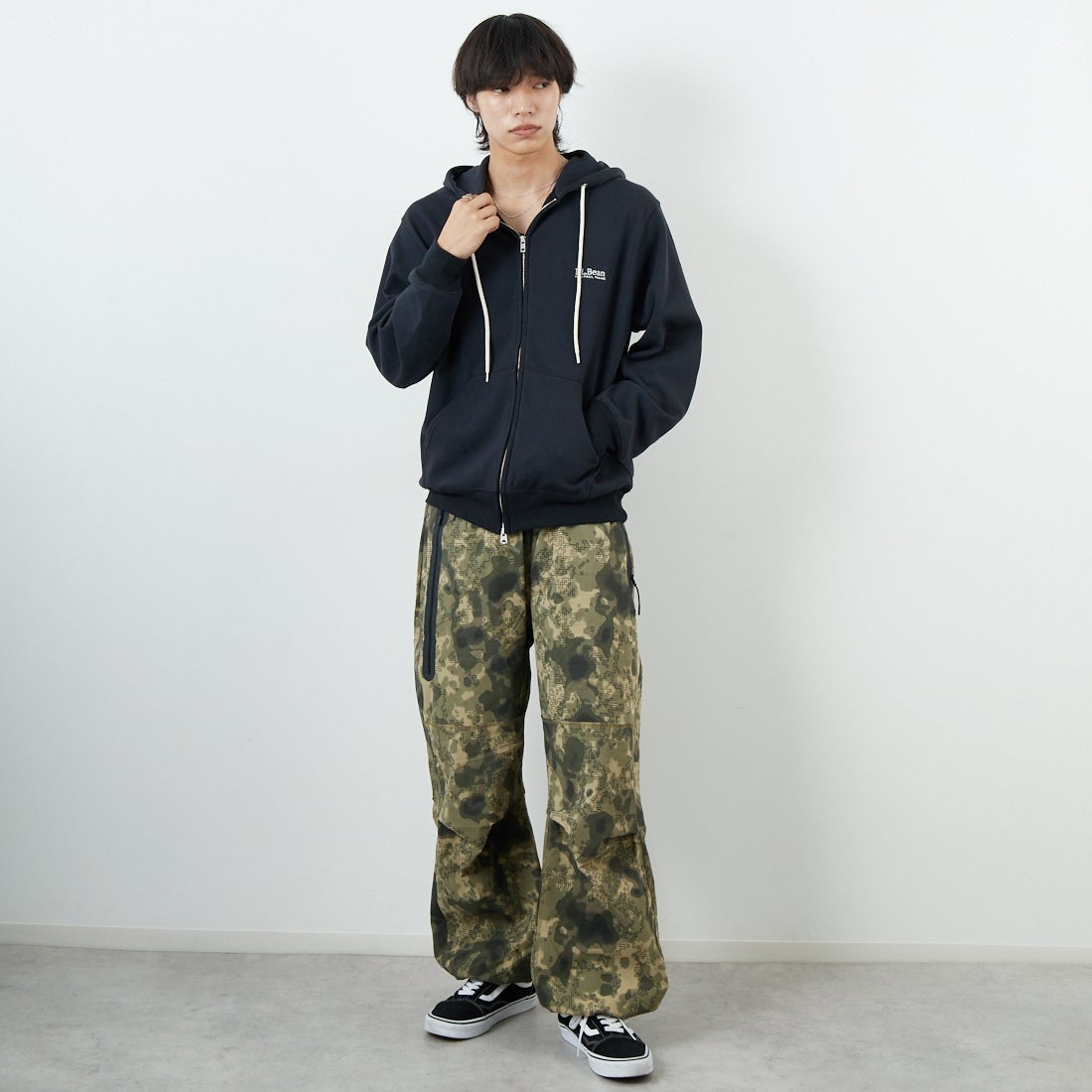 L.L.BEAN [エルエルビーン] PORTAGE フルジップフーデッドスウェット [5475-1035] 48 DK.CHAR &&モデル身長：179cm 着用サイズ：M&&