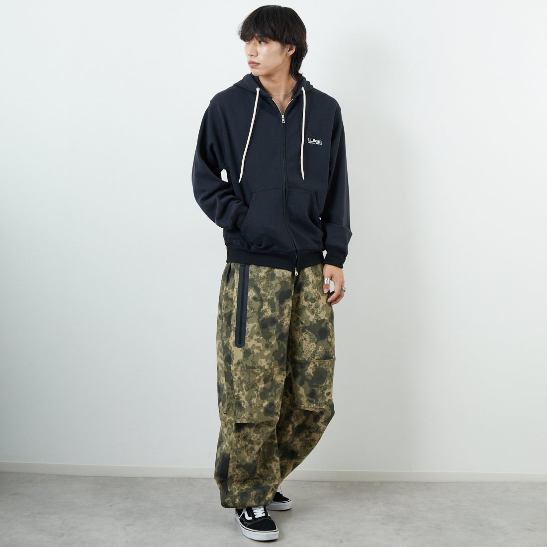 L.L.BEAN [エルエルビーン] PORTAGE フルジップフーデッドスウェット [5475-1035] 48 DK.CHAR &&モデル身長：179cm 着用サイズ：M&&