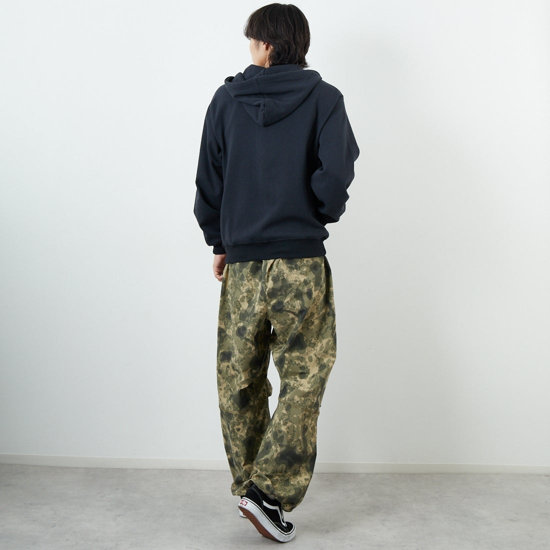 L.L.BEAN [エルエルビーン] PORTAGE フルジップフーデッドスウェット [5475-1035] 48 DK.CHAR &&モデル身長：179cm 着用サイズ：M&&