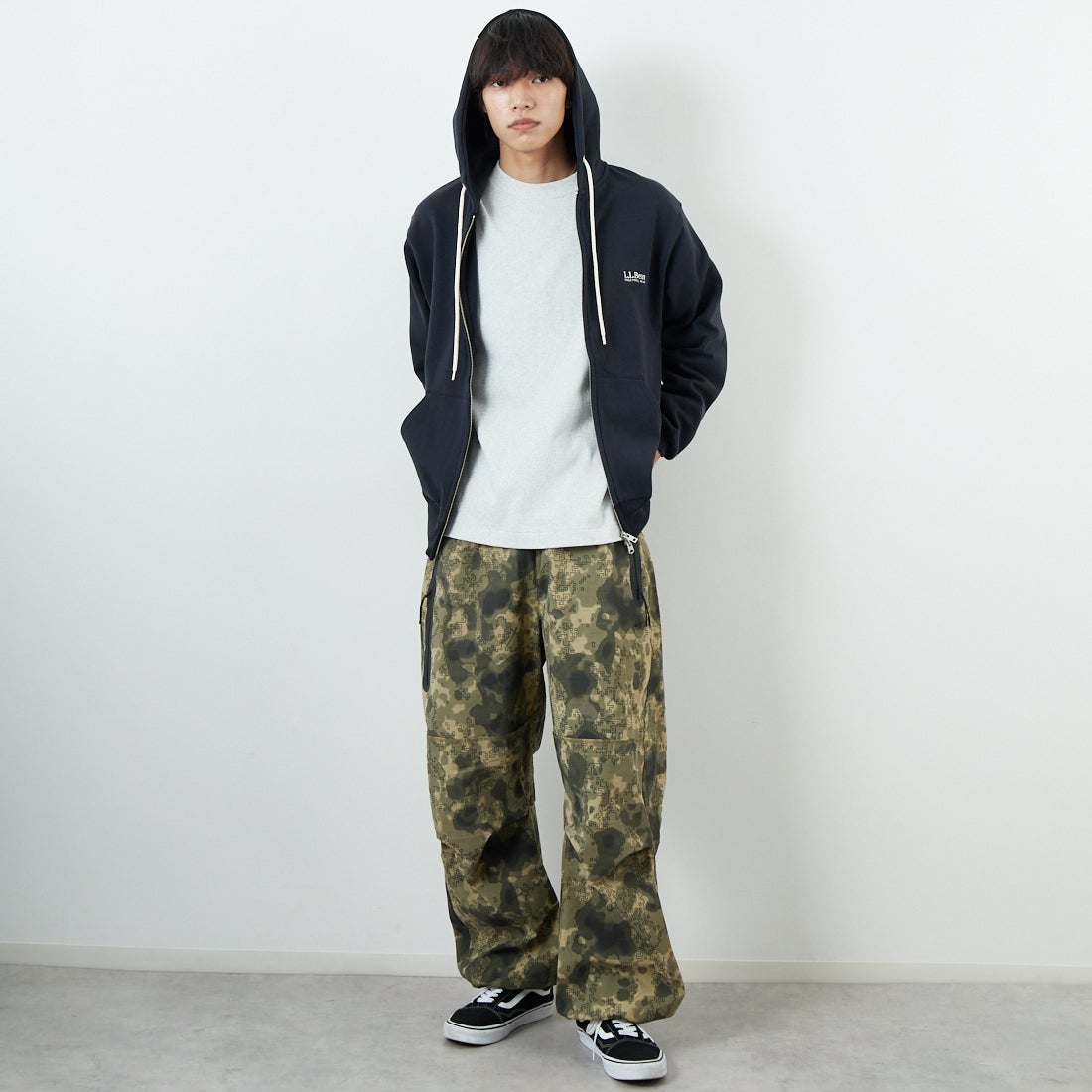 L.L.BEAN [エルエルビーン] PORTAGE フルジップフーデッドスウェット [5475-1035] 48 DK.CHAR &&モデル身長：179cm 着用サイズ：M&&