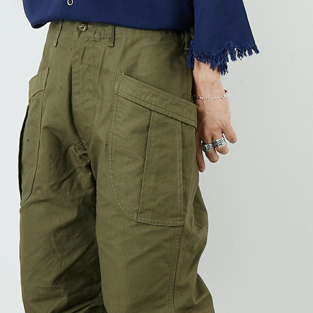 A VONTADE [アボンタージ] ファティーグトラウザーズ [VTD-0485-PT2] 1 OLIVE &&モデル身長：179cm 着用サイズ：L&&