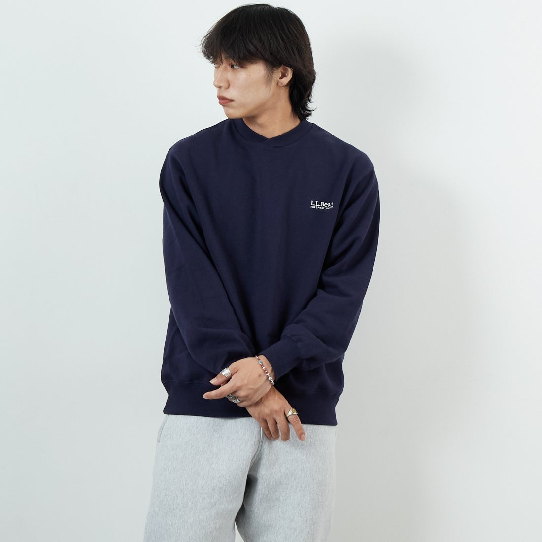 L.L.BEAN [エルエルビーン] SMITHFIELD クルーネックスウェットシャツ [5475-1037] 67 NAVY &&モデル身長：179cm 着用サイズ：M&&
