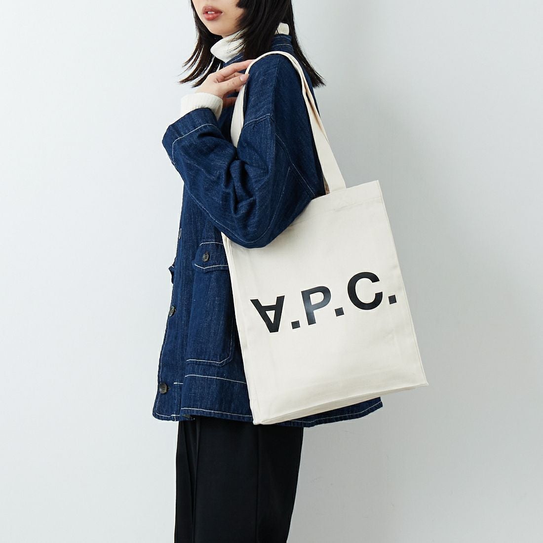 A.P.C. [アー・ペー・セー] LAURE デニムトートバッグ [TOTE-LAURE-BLACK-LOG] 91 ECRU