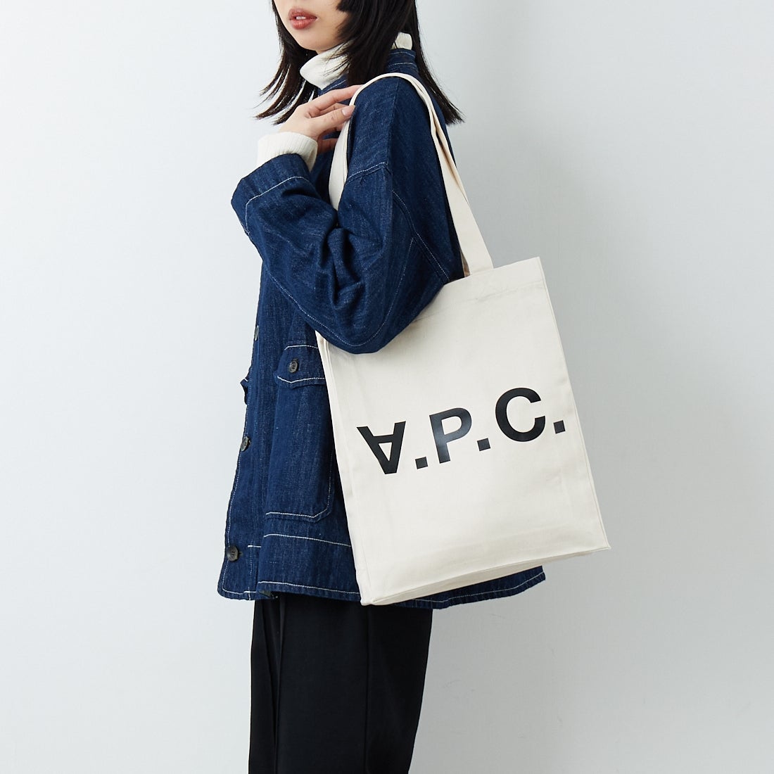 A.P.C. [アー・ペー・セー] LAURE デニムトートバッグ [TOTE-LAURE-BLACK-LOG] 91 ECRU