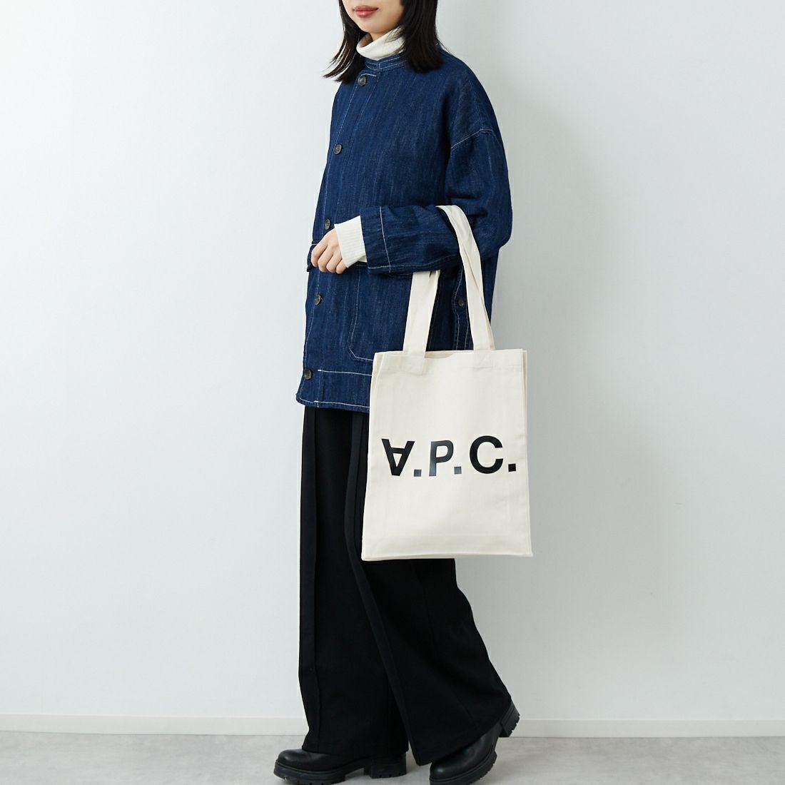 A.P.C. [アー・ペー・セー] LAURE デニムトートバッグ [TOTE-LAURE-BLACK-LOG] 91 ECRU
