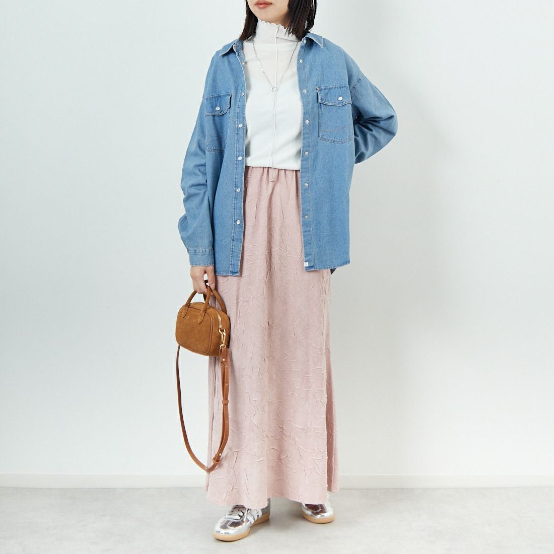 CHIGNON [シニヨン] スエードライクワッシャースカート [2754-036MK] PINK &&モデル身長：162cm 着用サイズ：F&&