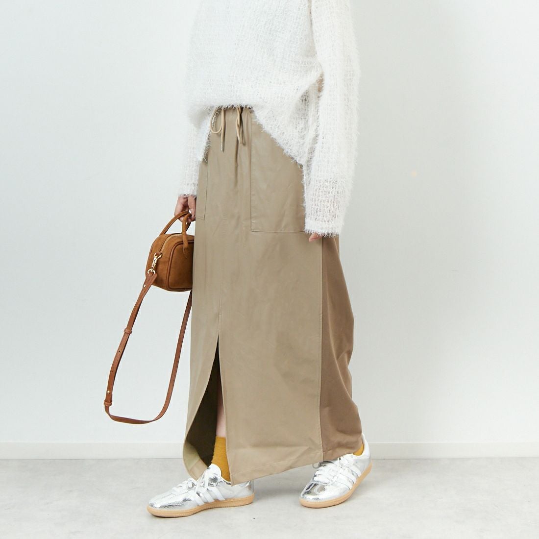 CHIGNON [シニヨン] フェイクレザーベイカースカート [2754-003KK] BEIGE &&モデル身長：162cm 着用サイズ：F&&