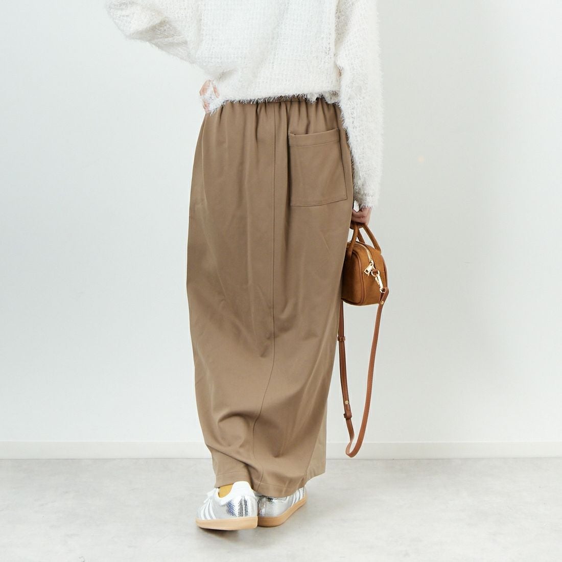 CHIGNON [シニヨン] フェイクレザーベイカースカート [2754-003KK] BEIGE &&モデル身長：162cm 着用サイズ：F&&