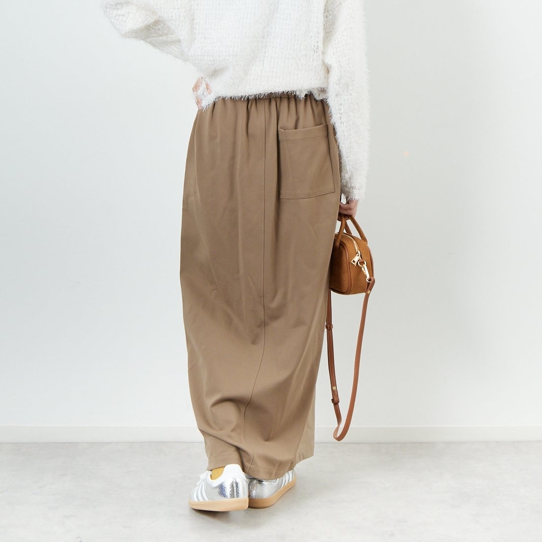 CHIGNON [シニヨン] フェイクレザーベイカースカート [2754-003KK] BEIGE &&モデル身長：162cm 着用サイズ：F&&