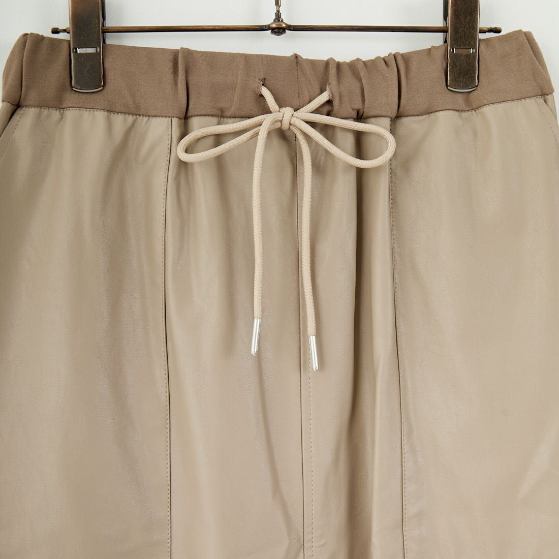 CHIGNON [シニヨン] フェイクレザーベイカースカート [2754-003KK] BEIGE