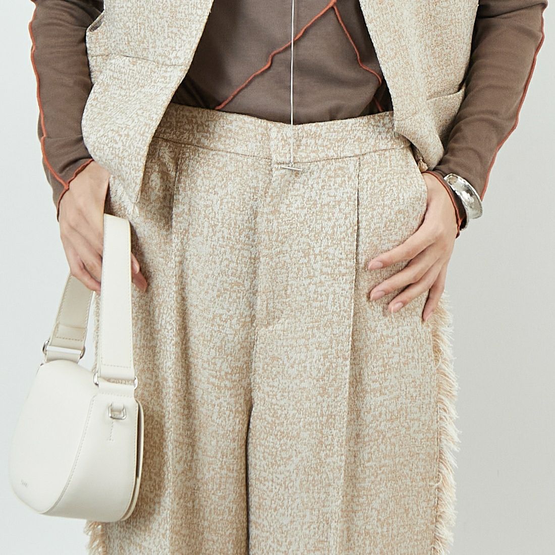 CHIGNON [シニヨン] ツイードフリンジパンツ [3654-038MK] L.BEIGE &&モデル身長：162cm 着用サイズ：F&&