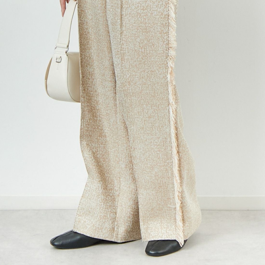 CHIGNON [シニヨン] ツイードフリンジパンツ [3654-038MK] L.BEIGE &&モデル身長：162cm 着用サイズ：F&&
