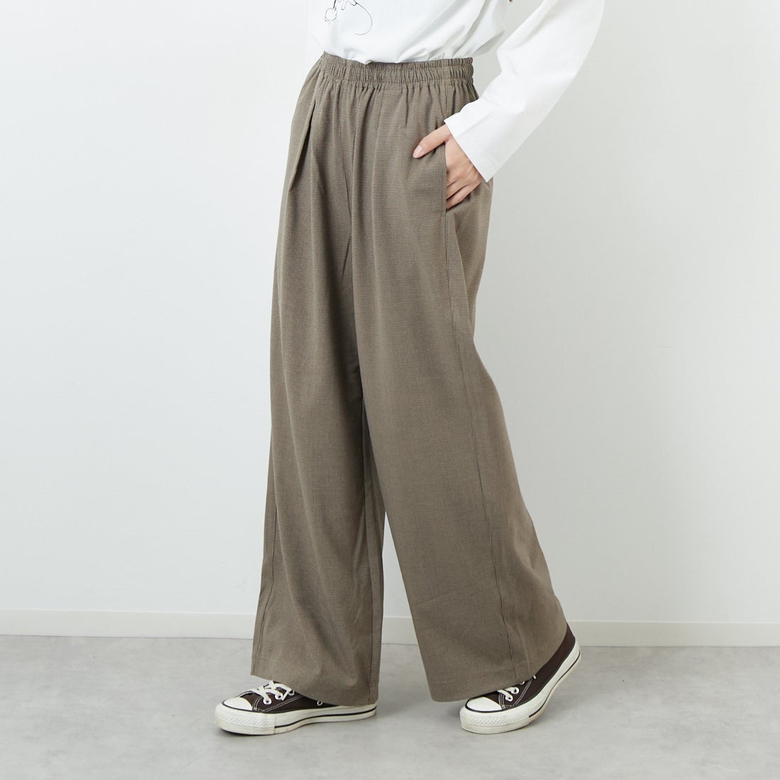 SOMETHING [サムシング] ウエストゴムSLワイドパンツ [SN9005] 5916 BEG &&モデル身長：162cm 着用サイズ：F&&