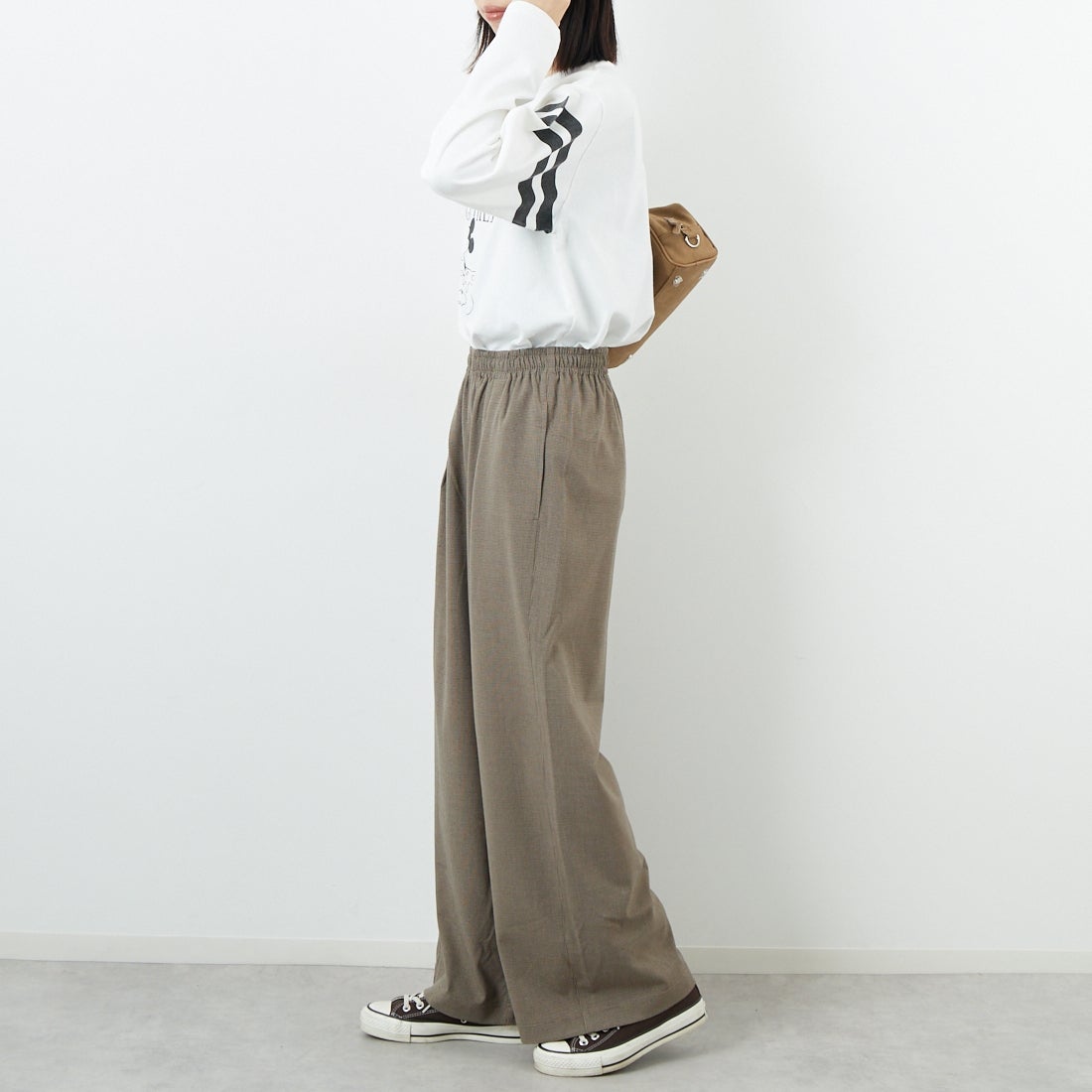SOMETHING [サムシング] ウエストゴムSLワイドパンツ [SN9005] 5916 BEG &&モデル身長：162cm 着用サイズ：F&&