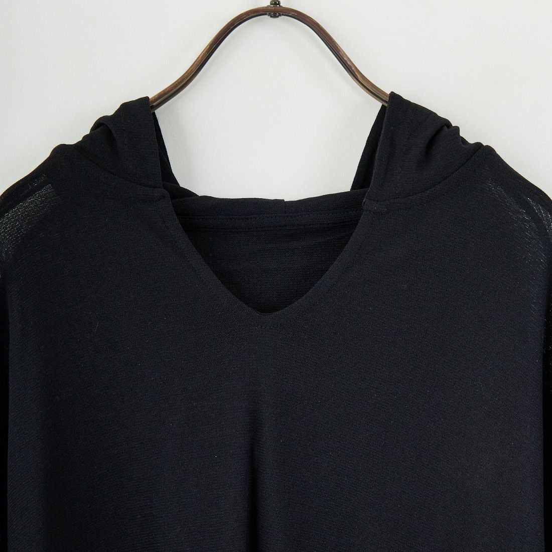 CHIGNON [シニヨン] シアーフーディプルオーバー [8654-086KK] BLACK