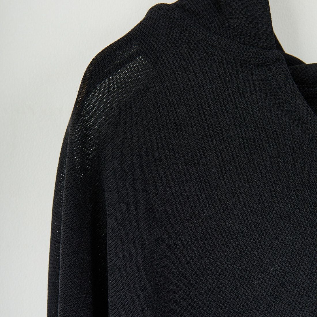 CHIGNON [シニヨン] シアーフーディプルオーバー [8654-086KK] BLACK