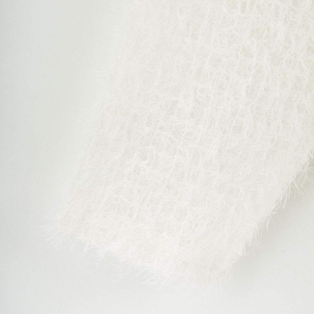 CHIGNON [シニヨン] フェザーチュールプルオーバー [8654-085KO] IVORY