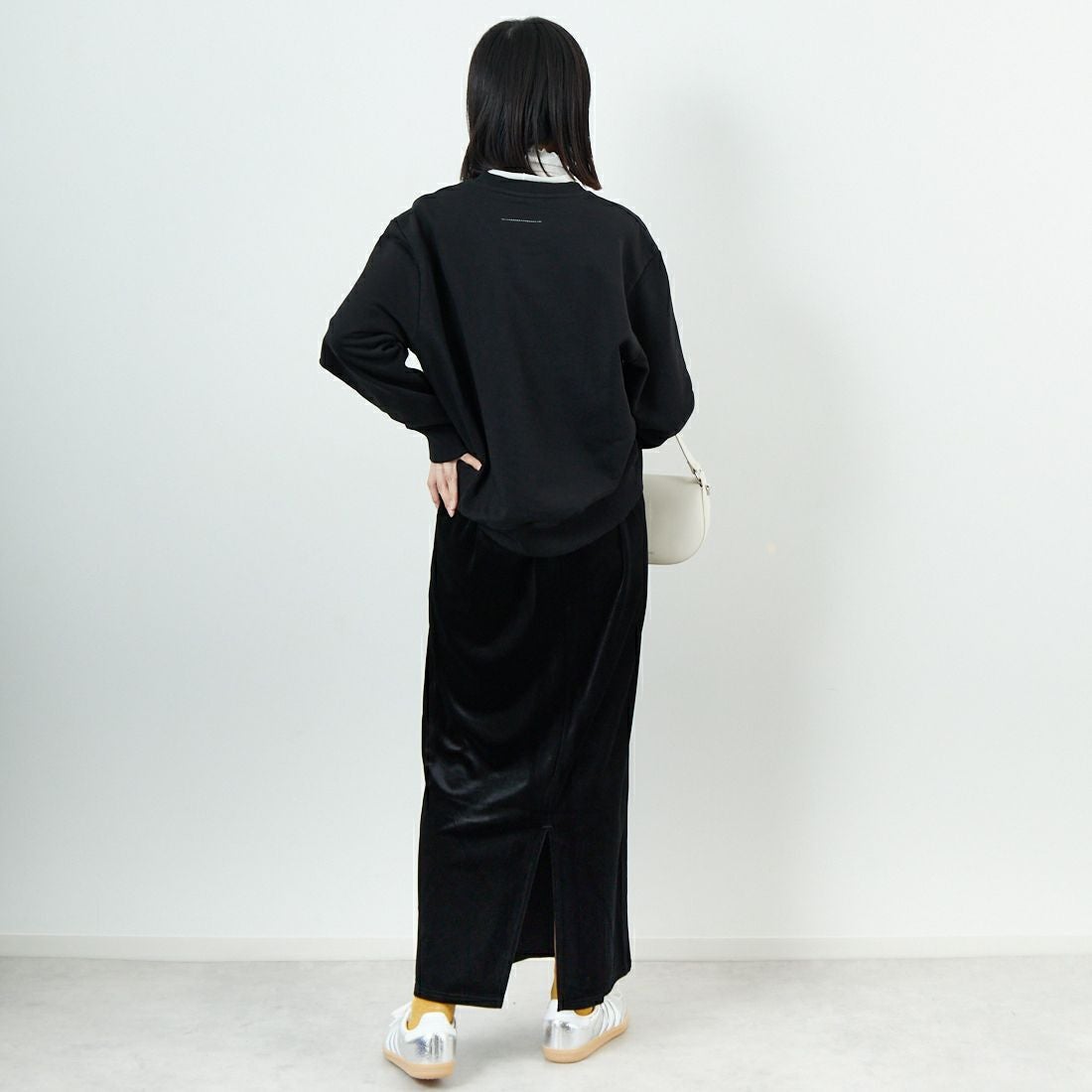 USINE [ユジーヌ] ベロアタイトスカート [IN2-SK-5] BLACK &&モデル身長：162cm 着用サイズ：36&&