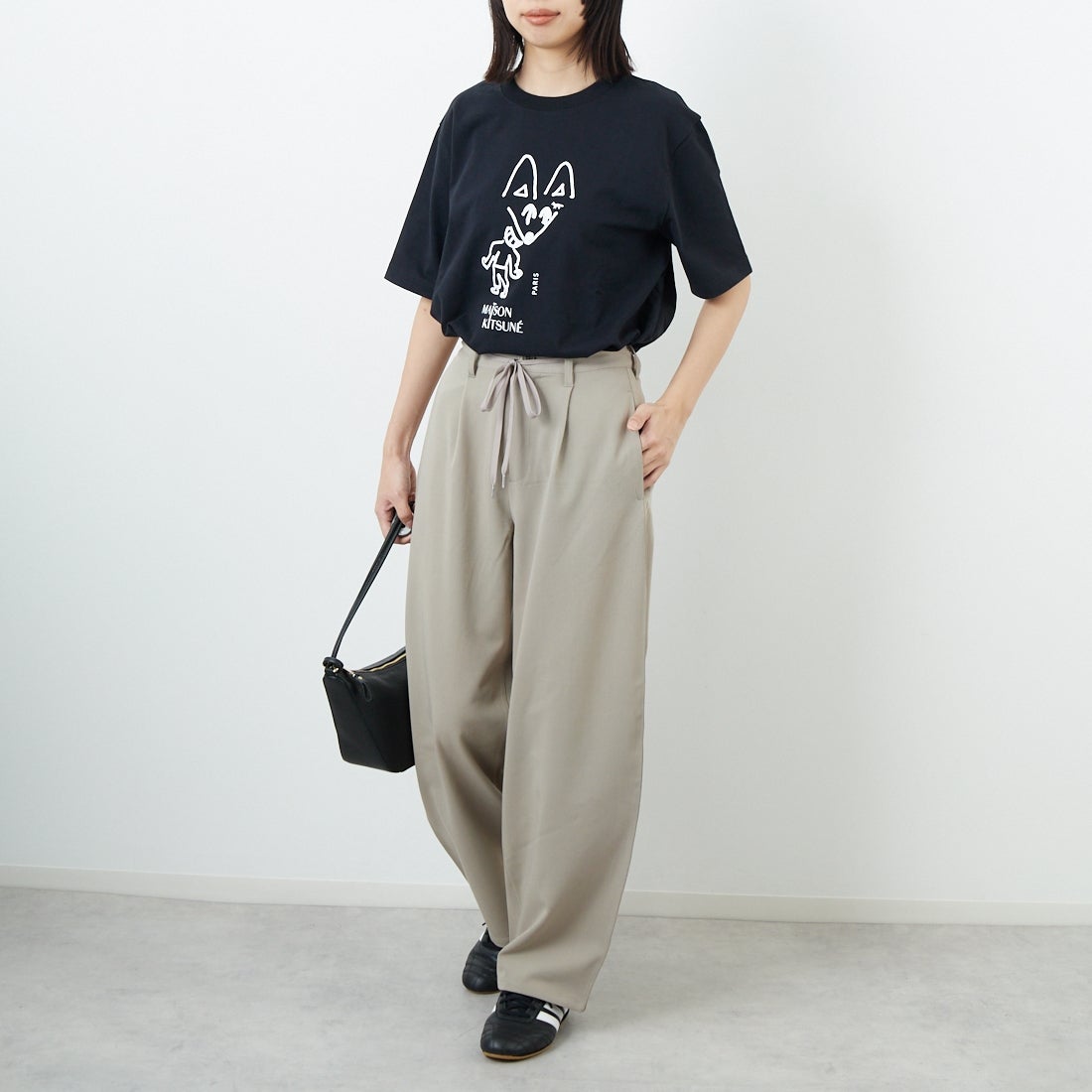 Noir Fabrik [ヌワールファブリック] ウエストドロー付カーブイージーパンツ [IN17-PT-5] KHK BEIGE &&モデル身長：162cm 着用サイズ：XS&&