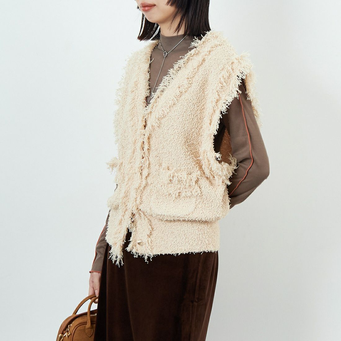 Margaux vintage [マルゴーヴィンテージ] ニットベスト [MG-KN-25068-A] BEIGE &&モデル身長：162cm 着用サイズ：F&&