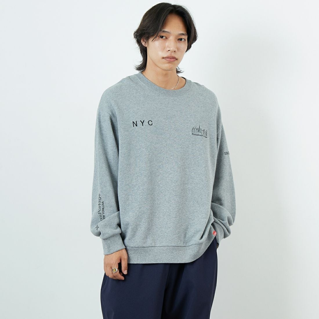 MANHATTAN PORTAGE [マンハッタンポーテージ] ロゴ刺繍スウェット [MP-M598] 04 H.GRAY &&モデル身長：179cm 着用サイズ：L&&