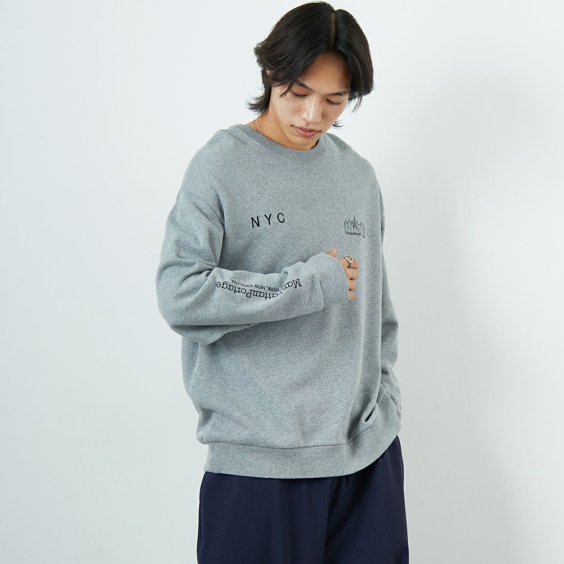 MANHATTAN PORTAGE [マンハッタンポーテージ] ロゴ刺繍スウェット [MP-M598] 04 H.GRAY &&モデル身長：179cm 着用サイズ：L&&
