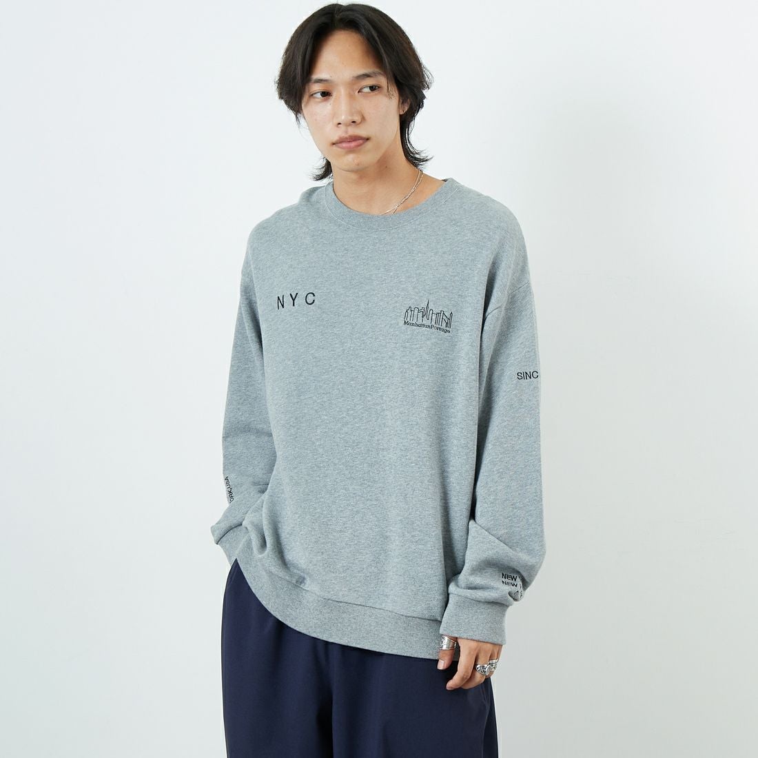MANHATTAN PORTAGE [マンハッタンポーテージ] ロゴ刺繍スウェット [MP-M598] 04 H.GRAY &&モデル身長：179cm 着用サイズ：L&&